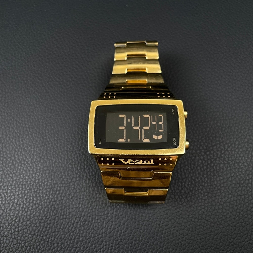 Vestal Dolby Digital Watch Gold Tone Stainless Steel DBY005 Retro Street READ